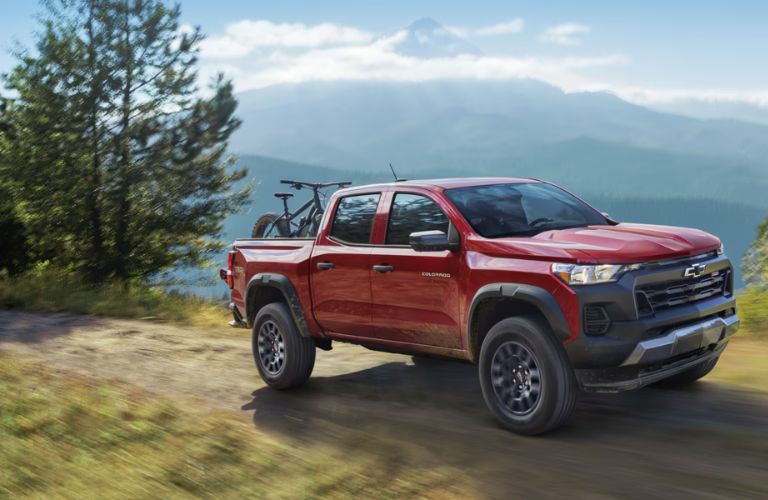 front quarter view of the Chevrolet Colorado towing cycles