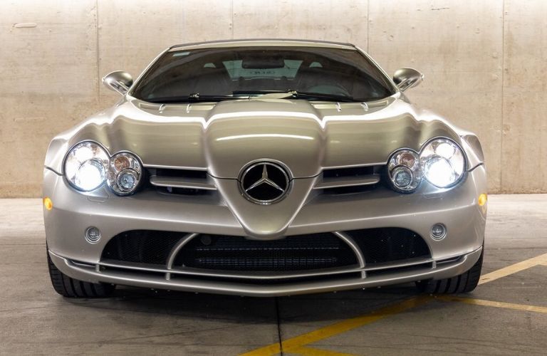 Front view of the 2008 Mercedes-Benz SLR