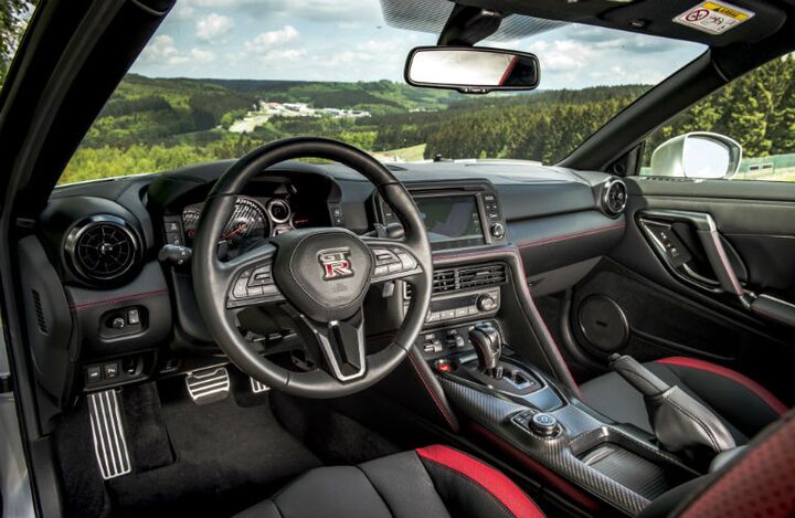 2014 Nissan GT-R Black Edition cabin