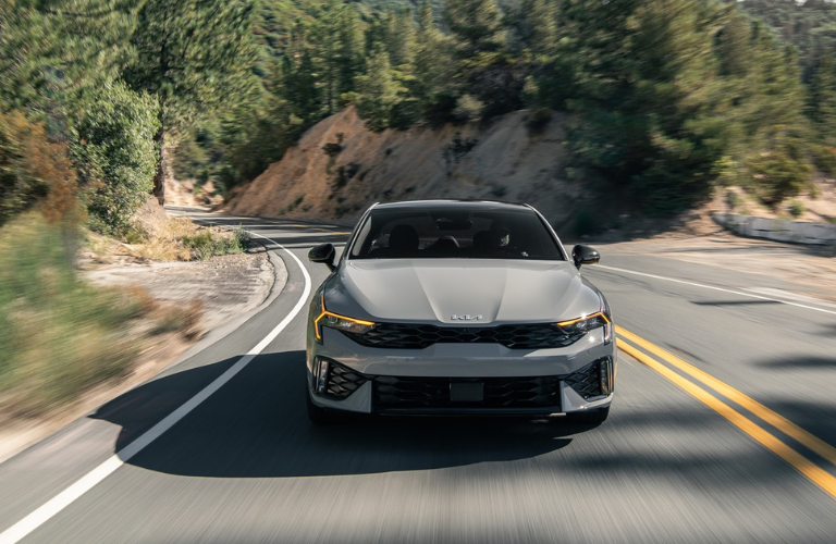 New Style and More Power: A Look at the 2025 Kia K5 Key Features