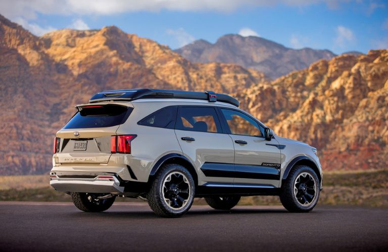 rear quarter view of the 2021 Kia Sorento