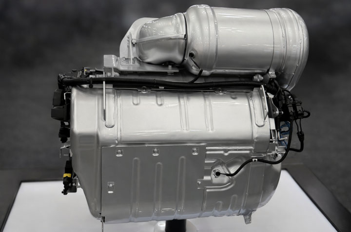 Engine aftertreatment system on display