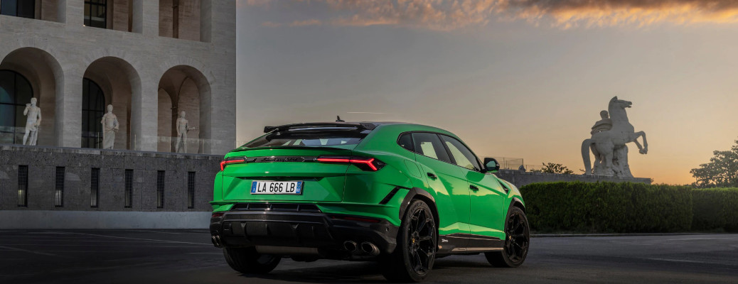 Luxurious Versatility: Exploring the 2024 Lamborghini Urus