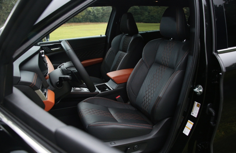 What are the trim levels and pricing for the 2023 Mitsubishi Outlander  PHEV? - Hayward Mitsubishi