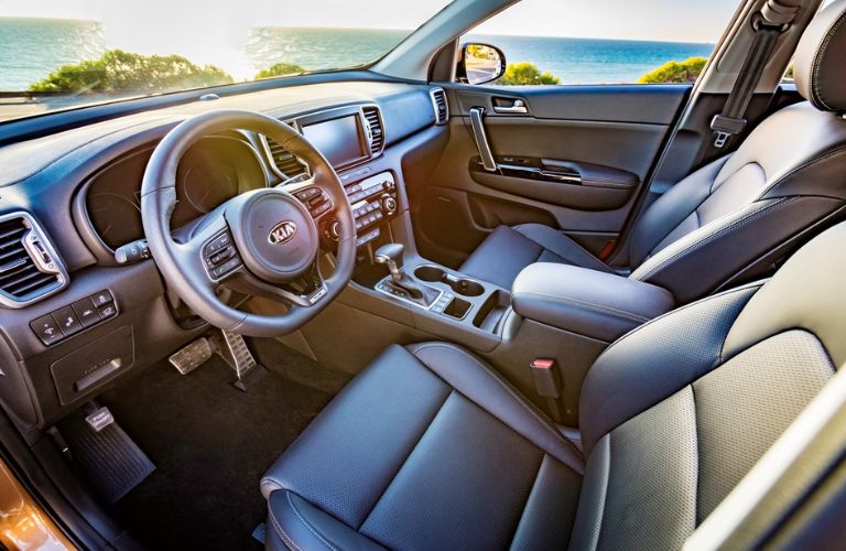 https://cdn-ds.com/blogs-media/sites/634/2018/04/19140213/2018-Kia-Sportage-Seats_o.jpg?utm_source=chatgpt.com
