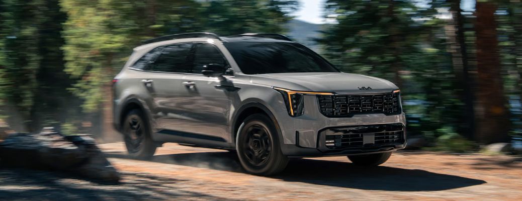 2026 Kia Sorento side and front view