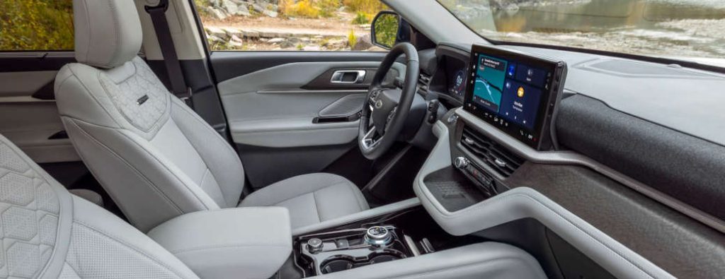 The cockpit of a 2024 Ford Explorer ST-Line