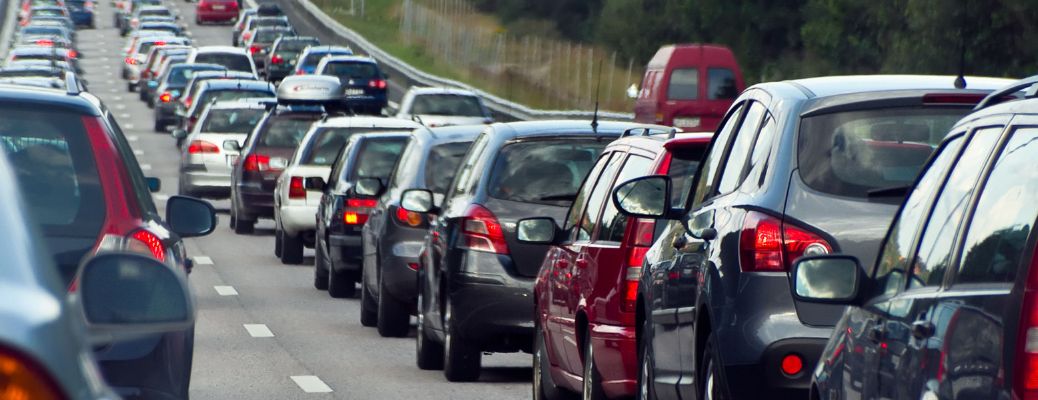 a long lane of car traffic
