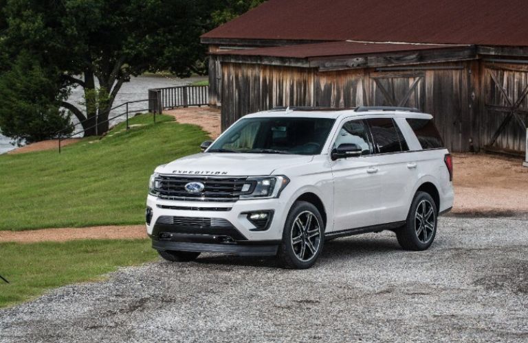 front quarter view of the 2019 Ford Expedition