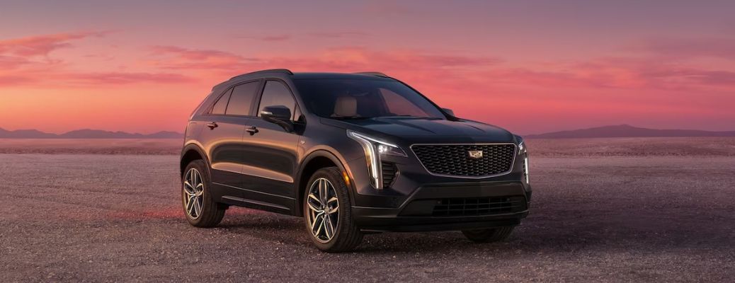 2023 Cadillac XT4 side and front view