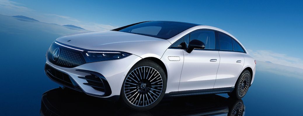 2022 Mercedes-Benz EQS partial front and side exterior view