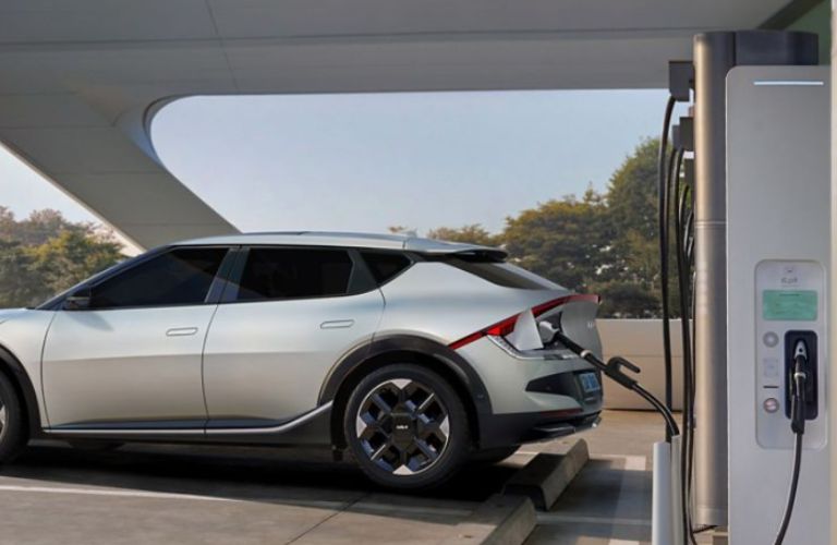 2025 Kia EV6 getting charged