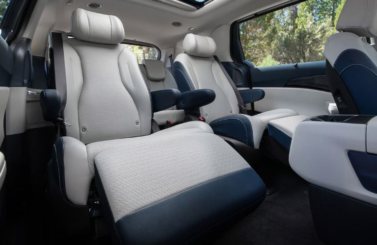 2026 Kia Carnival MPV Hybrid interior seats