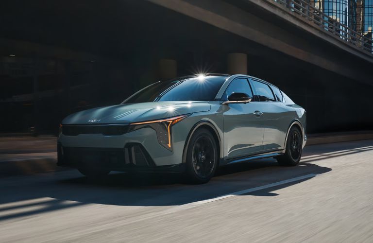 2025 Kia K4 exterior front side view
