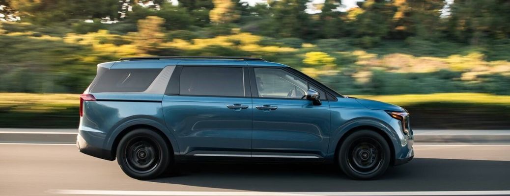 2026 Kia Carnival exterior side view