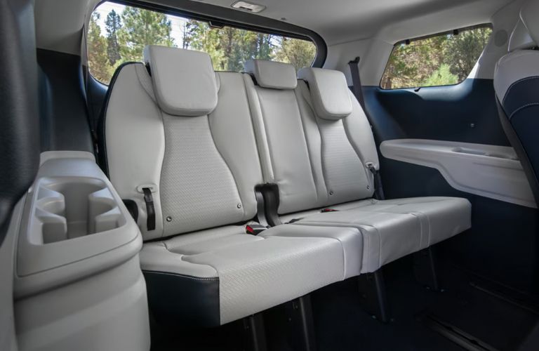 last row of the 2025 Kia Carnival MPV Hybrid