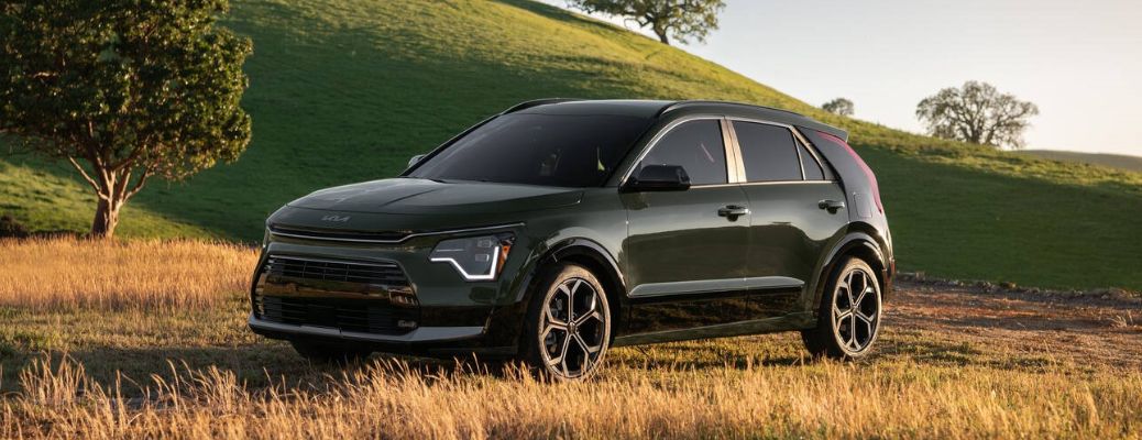 2026 Kia Niro front and side view