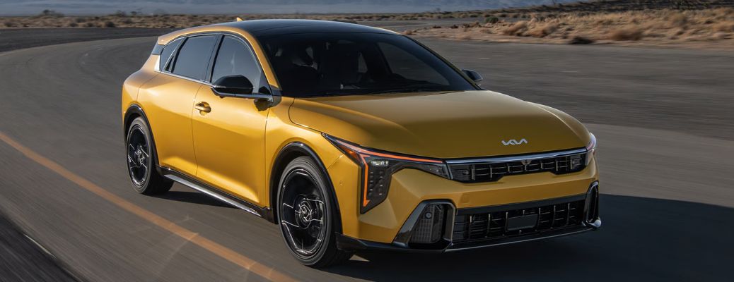 2026 Kia K4 Hatchback side and front view