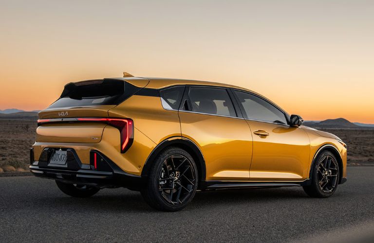 2026 Kia K4 Hatchback back and side view