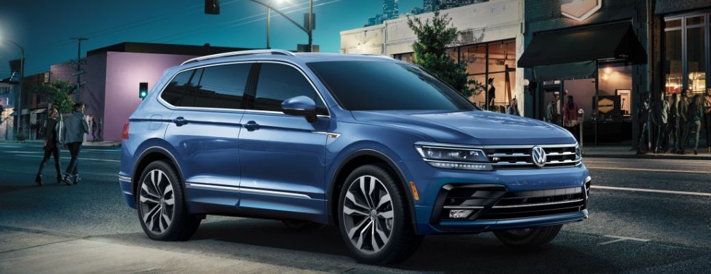 2020 Volkswagen Tiguan side and front view