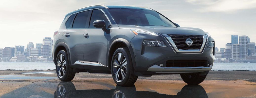 2022 Nissan Rogue side and front view
