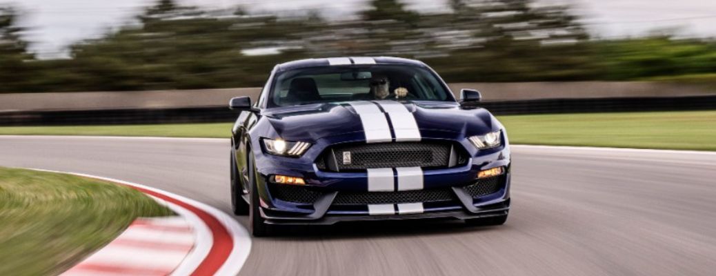 Ford Mustang Shelby GT350 front view