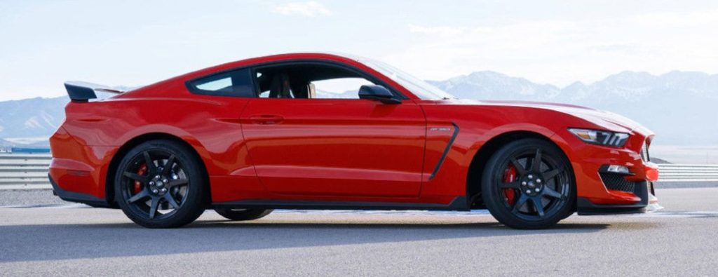 2018 Ford Mustang Shelby GT 350 side view