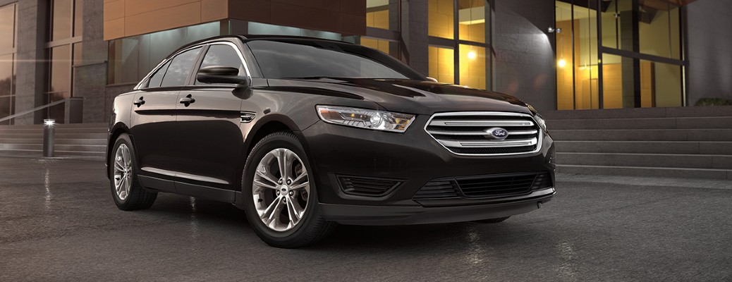 2018 Ford Taurus front and side view