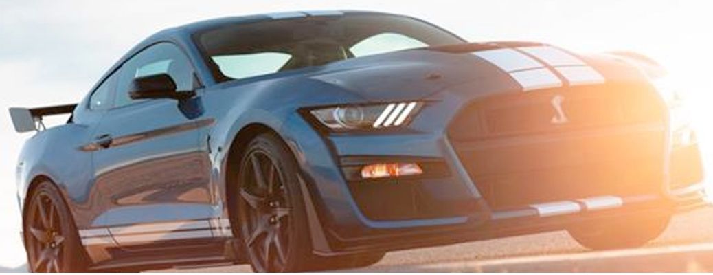 2020 Ford Mustang Shelby GT500 car close up front view