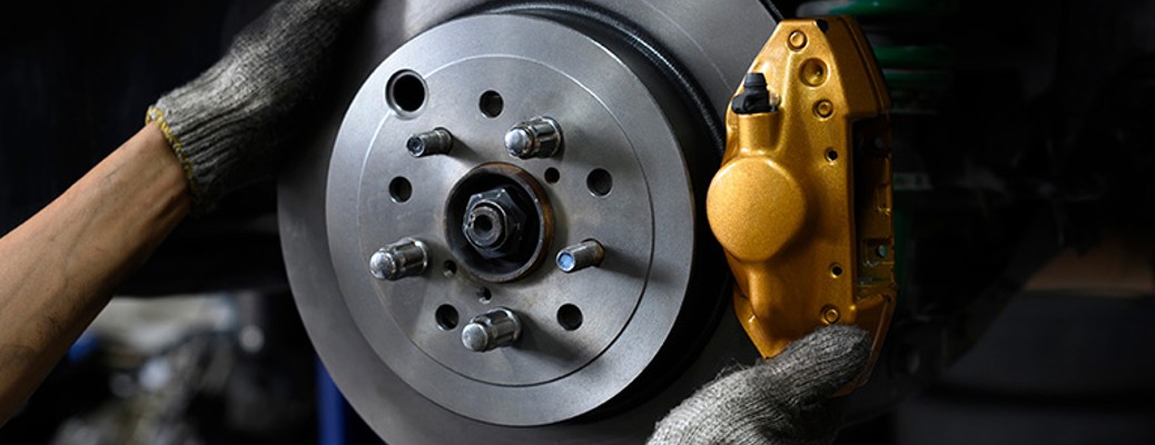 Vehicle brakes with one gloved hand