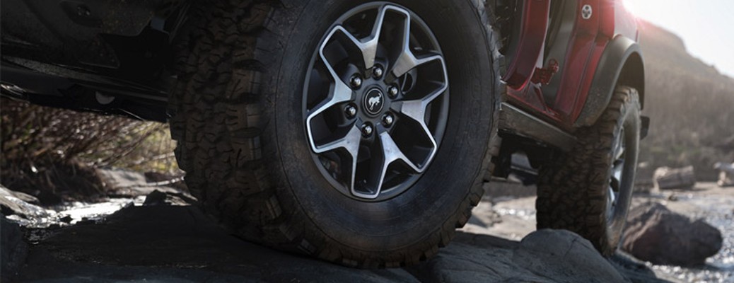 2021 Ford Bronco Badlands wheels and tires