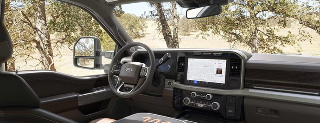 2023 Ford Super Duty front seats