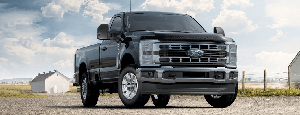 2024 Ford Super Duty F-250 XLT front view