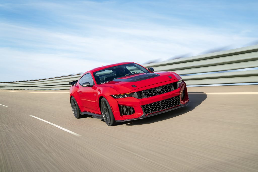 Dark Horse SC front and side angle