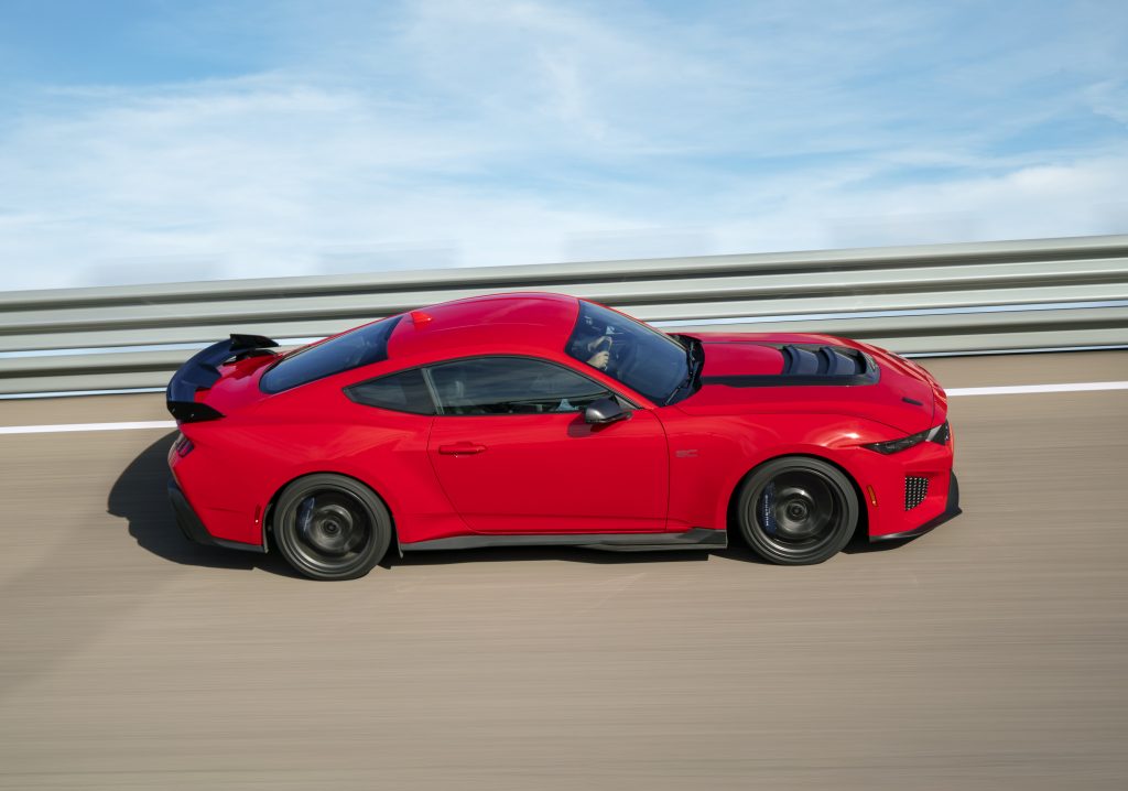 Dark Horse SC side view