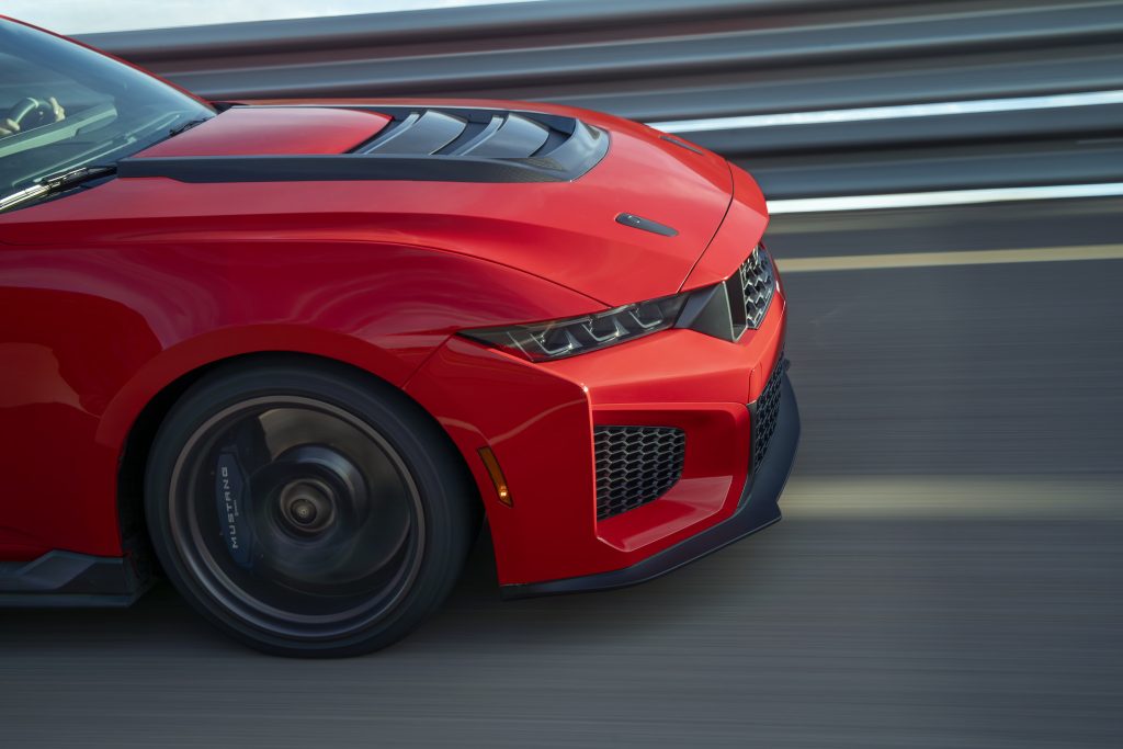 Dark Horse SC front end view