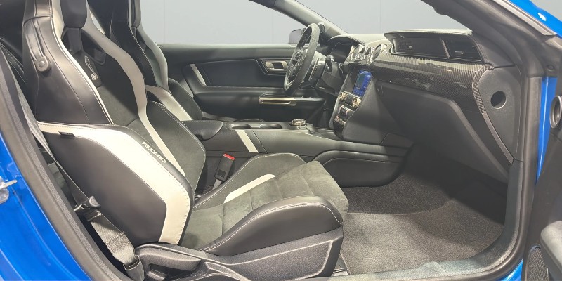 2021 Ford Mustang Shelby GT500 Velocity Blue Recaro Seats