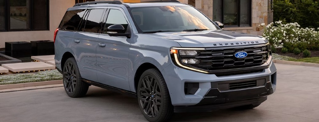 2027 Ford Expedition front and side view