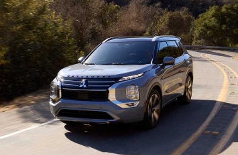2025 Mitsubishi Outlander exterior front look