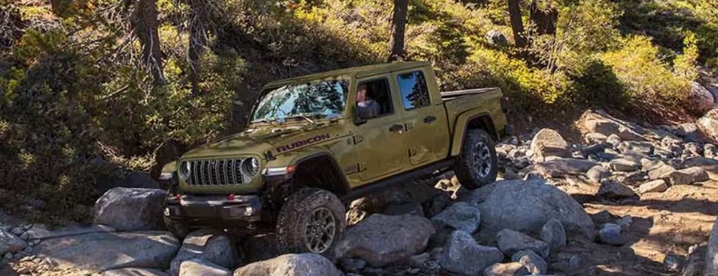 2025 Jeep Gladiator exterior side view