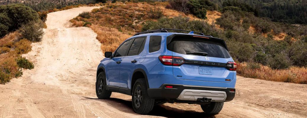 rear view of the 2025 Honda Pilot
