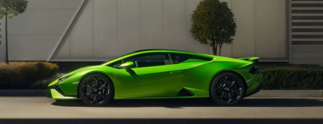 Lamborghini Huracán Tecnica exterior side view