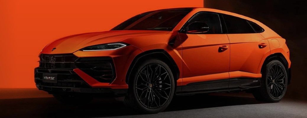 2026 Lamborghini Urus SE front and side angle