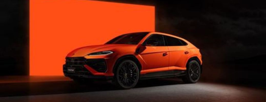 Lamborghini Urus SE exterior side view