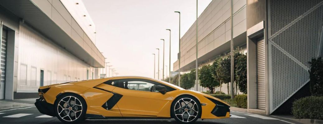 Side view of the Lamborghini Revuelto Yellow