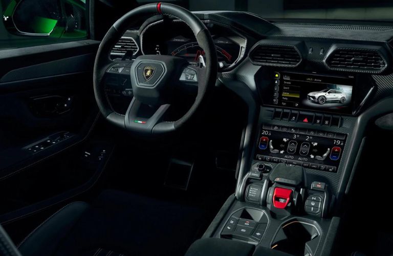 Lamborghini Urus front interior