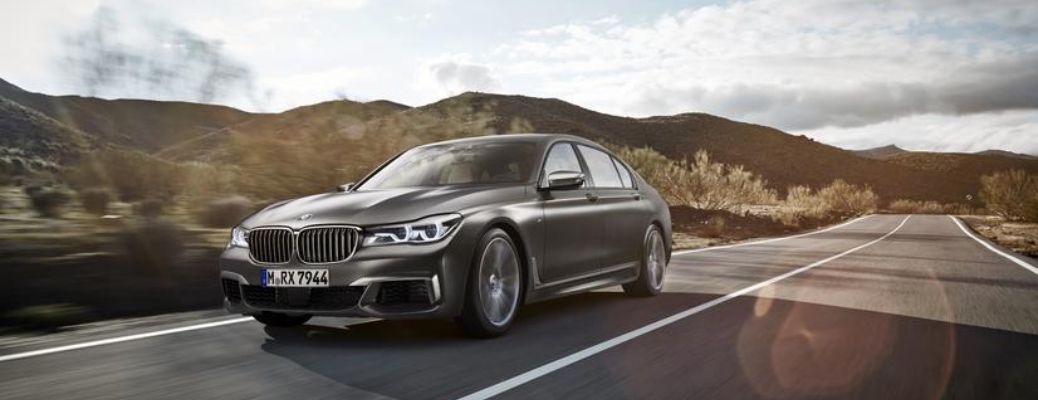 front quarter view of the 2017 BMW 7 Series