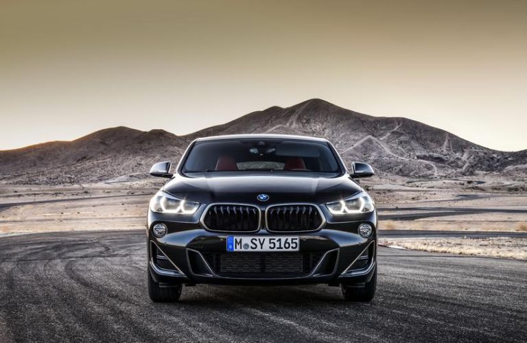 front view of the 2017 BMW X2
