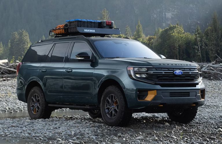 2027 Ford Expedition side and front view