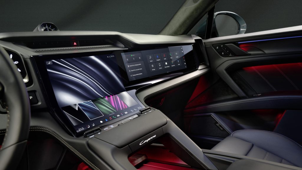 Porsche Cayenne Electric Curved Flow Display